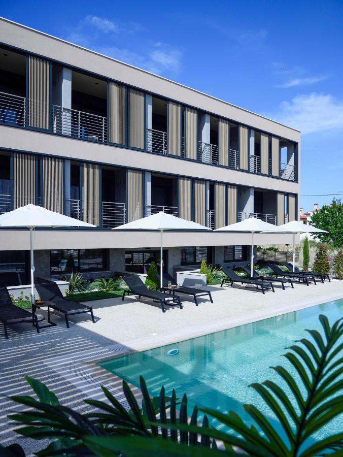 Anassa Butik Living Nikiti Aparthotel Bagian luar foto