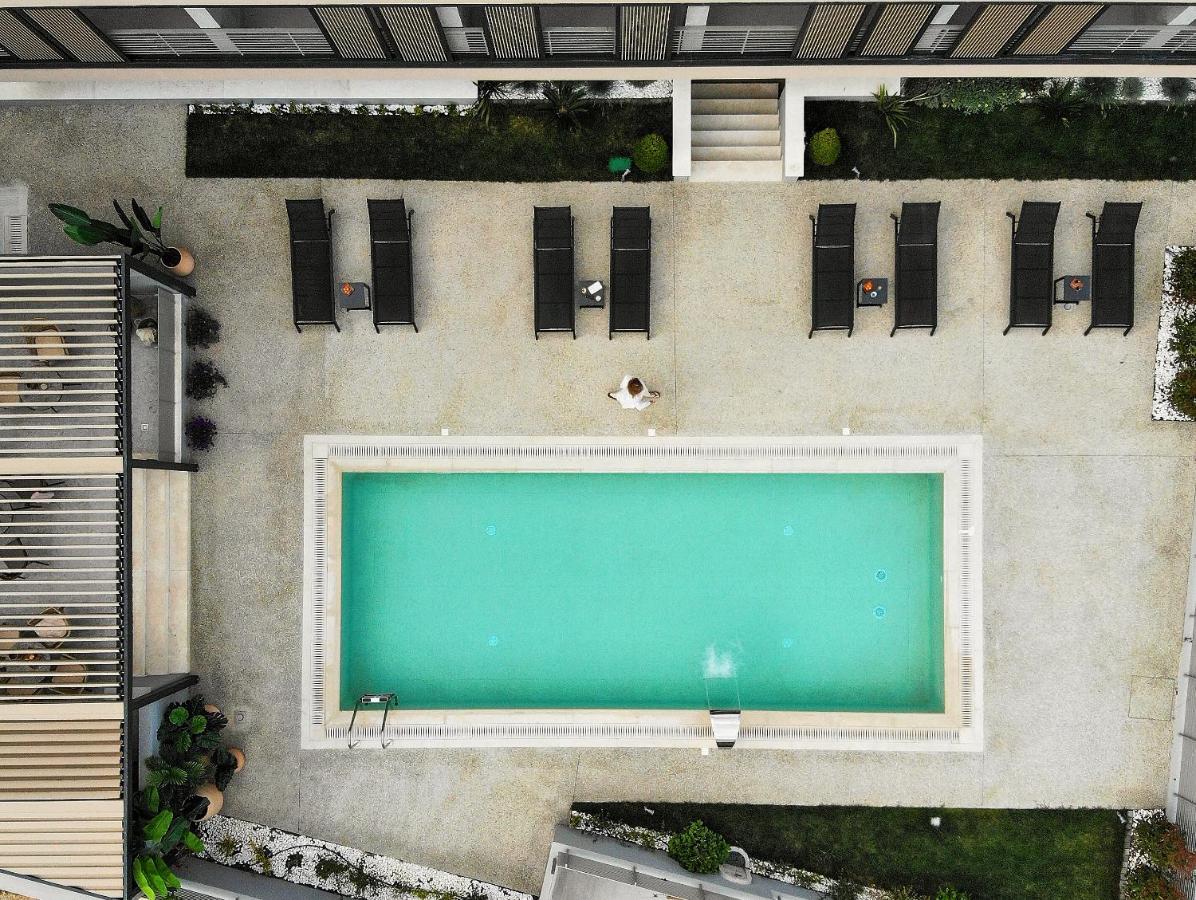 Anassa Butik Living Nikiti Aparthotel Bagian luar foto